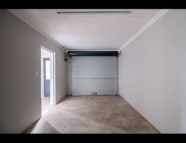 2 BEDROOM TOWNHOUSE FOR SALE IN C PLACE